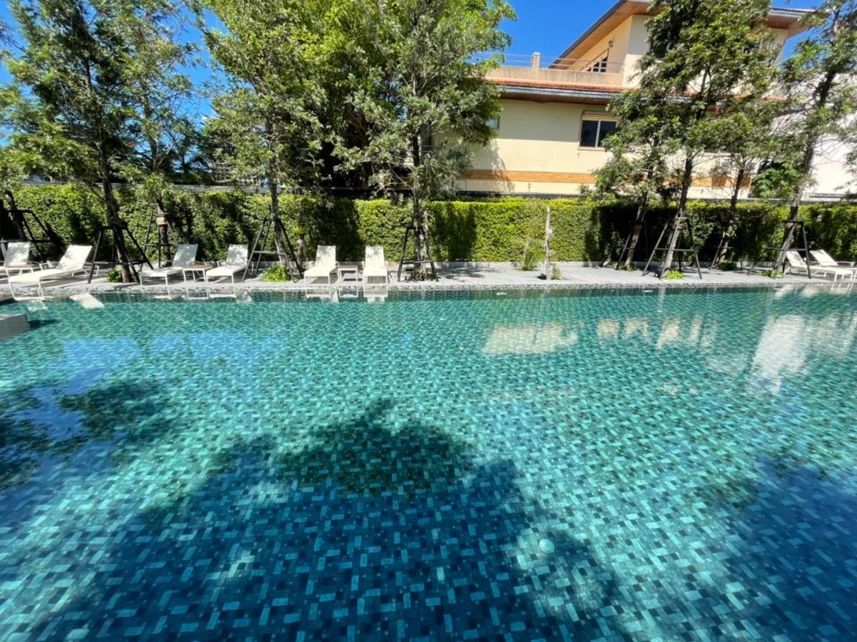 Residence By Hello Pattaya At Veranda Джомтиен Бийч Екстериор снимка