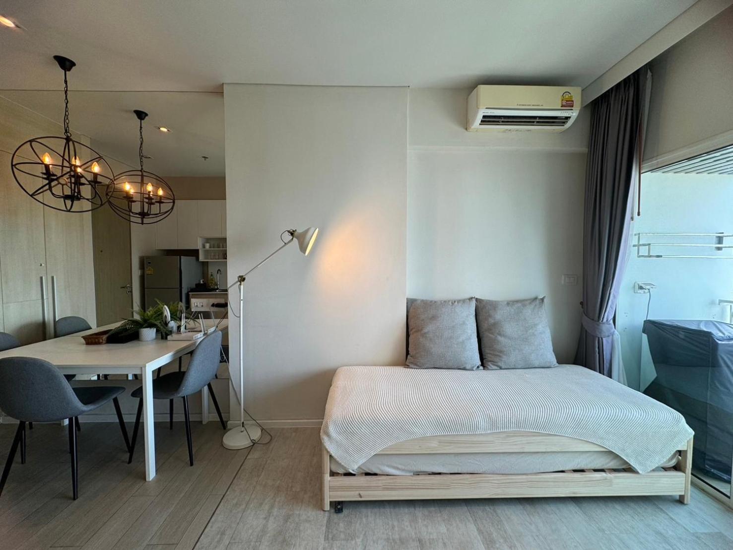 Residence By Hello Pattaya At Veranda Джомтиен Бийч Стая снимка