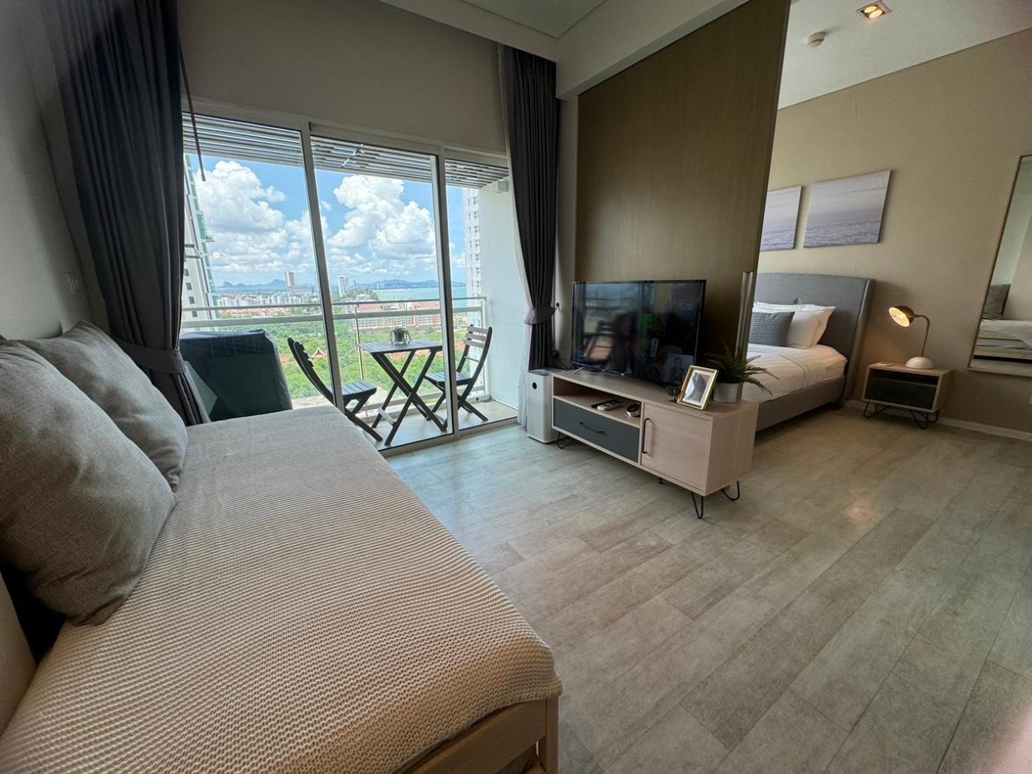 Residence By Hello Pattaya At Veranda Джомтиен Бийч Стая снимка