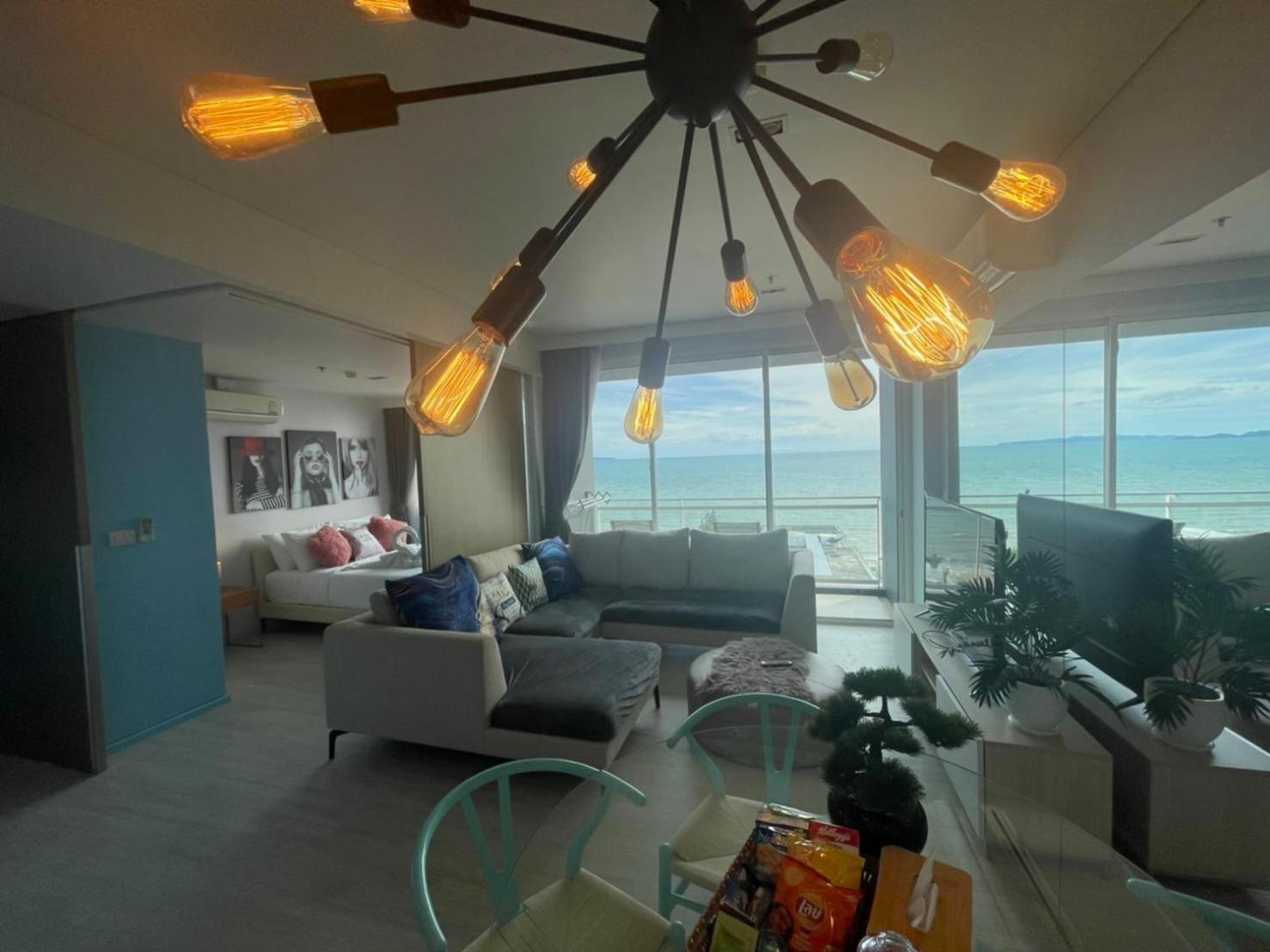 Residence By Hello Pattaya At Veranda Джомтиен Бийч Стая снимка