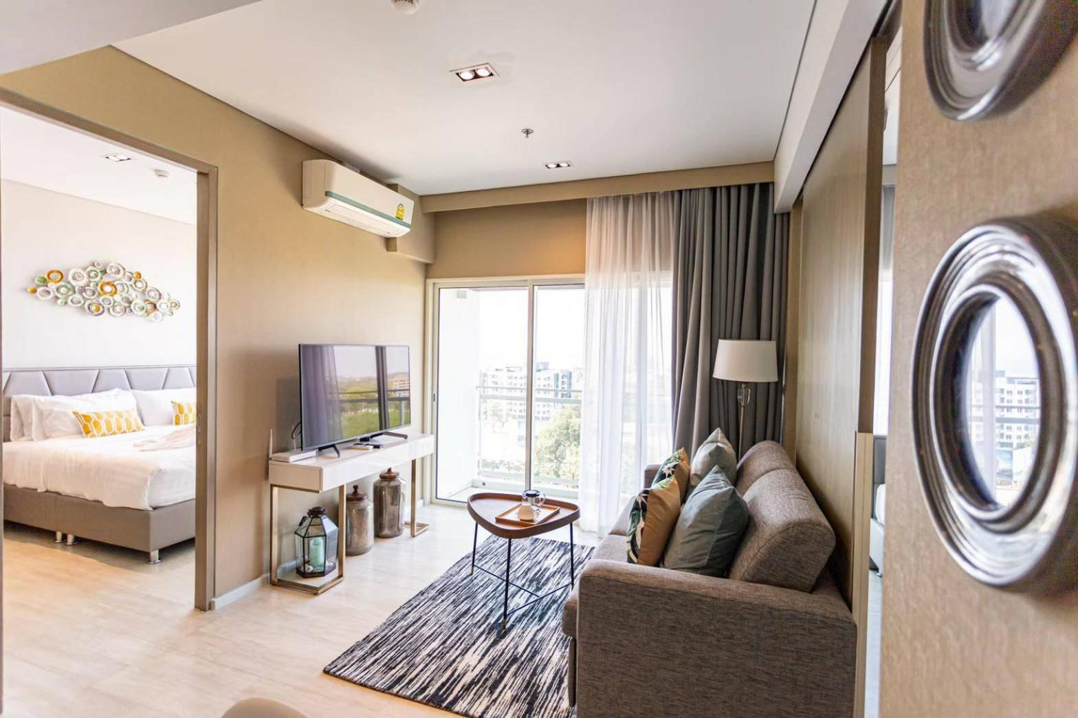 Residence By Hello Pattaya At Veranda Джомтиен Бийч Стая снимка