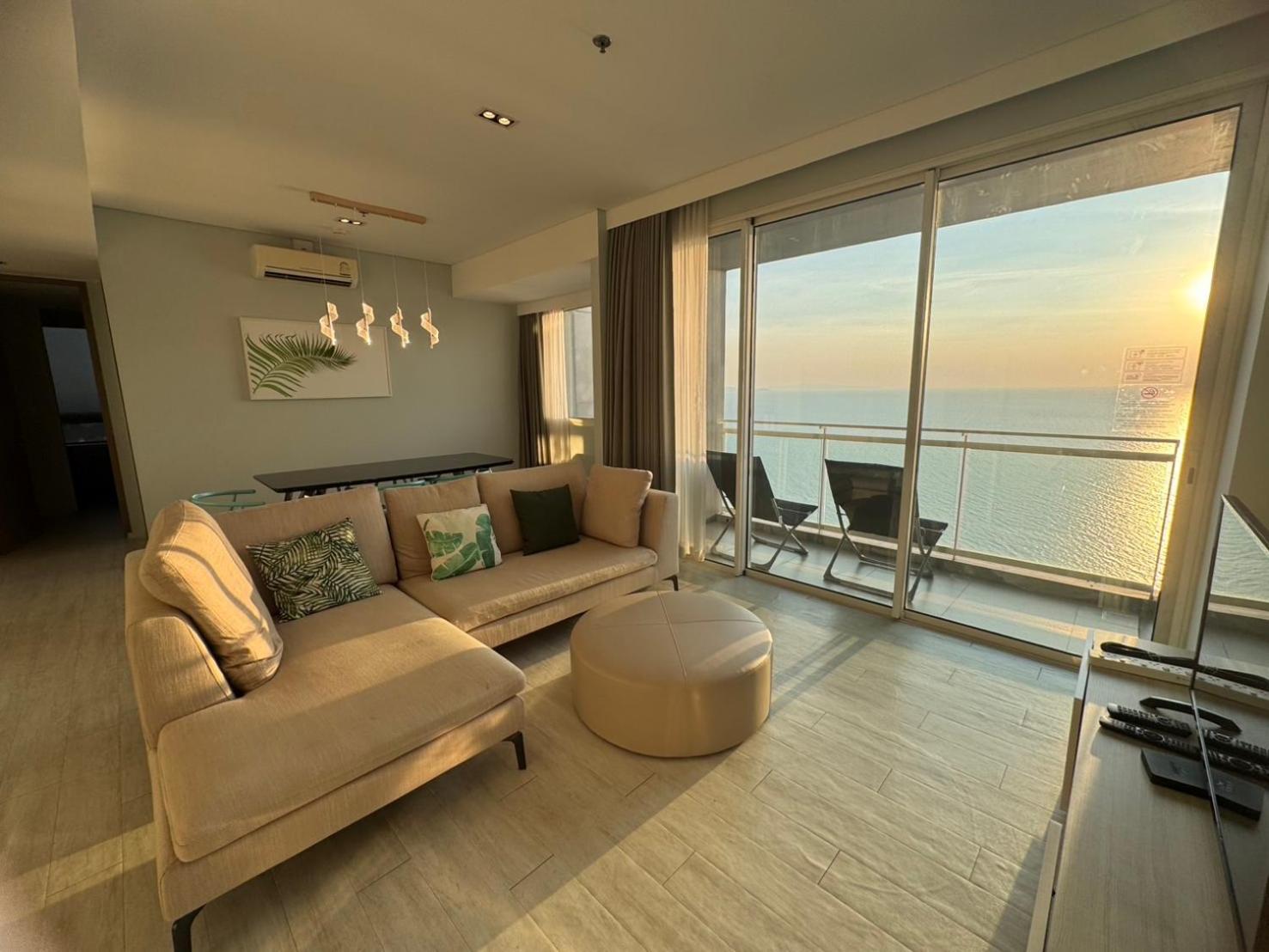 Residence By Hello Pattaya At Veranda Джомтиен Бийч Стая снимка