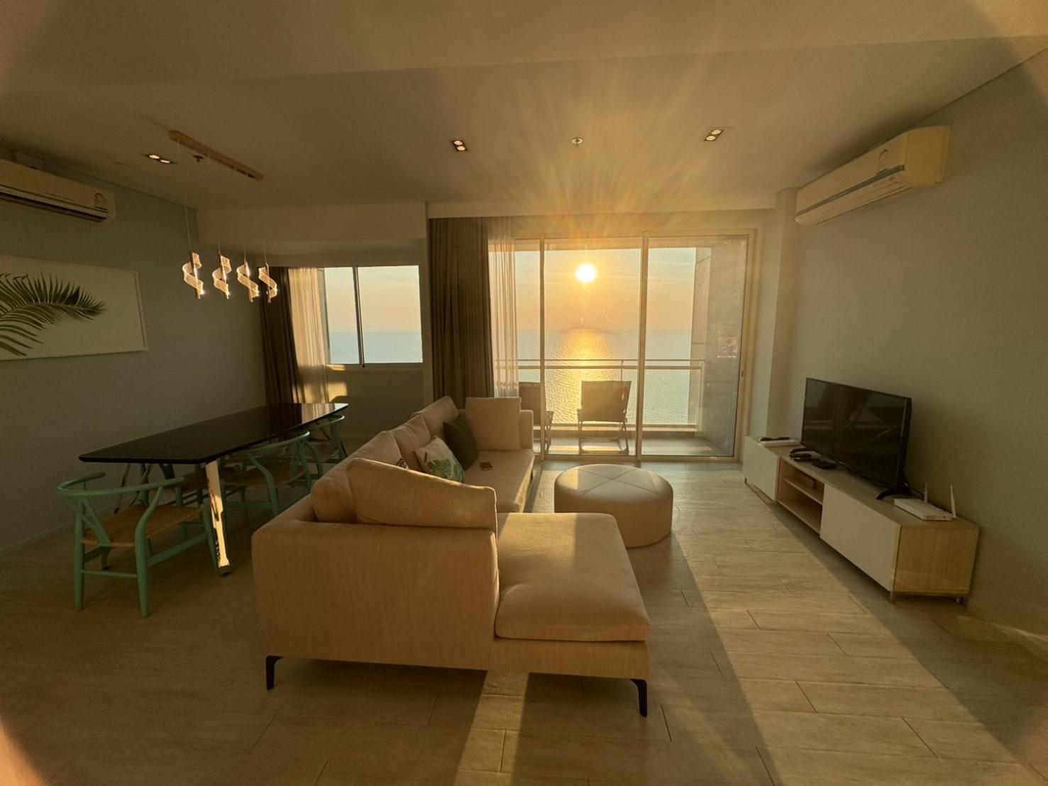 Residence By Hello Pattaya At Veranda Джомтиен Бийч Стая снимка